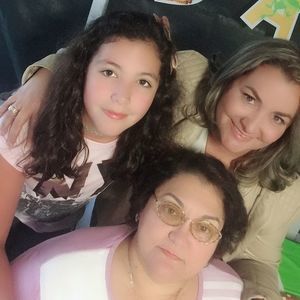 Meet your Posher, Iris